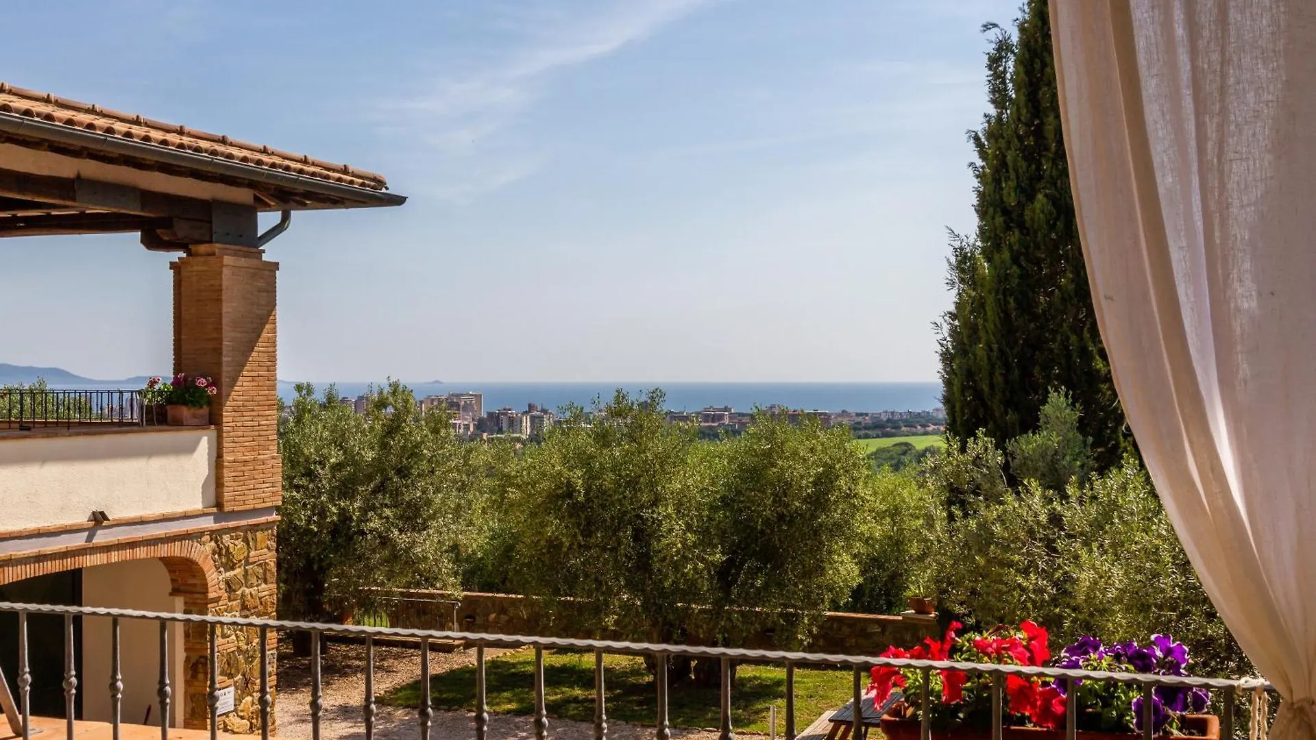 Villa Glicine - Colleberto Follonica Farm stay